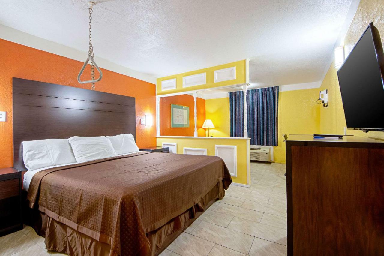 Economy Inn & Suites Denton Kültér fotó
