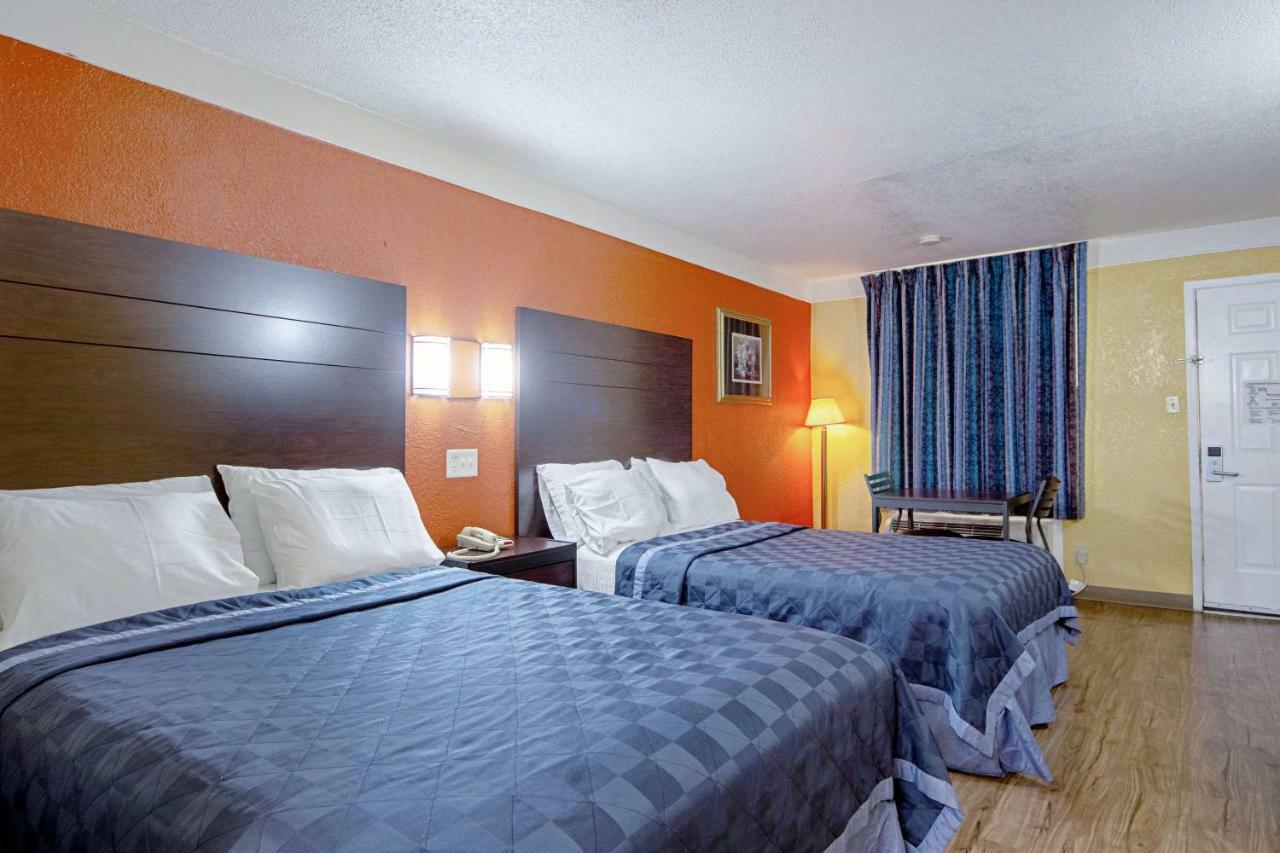 Economy Inn & Suites Denton Kültér fotó
