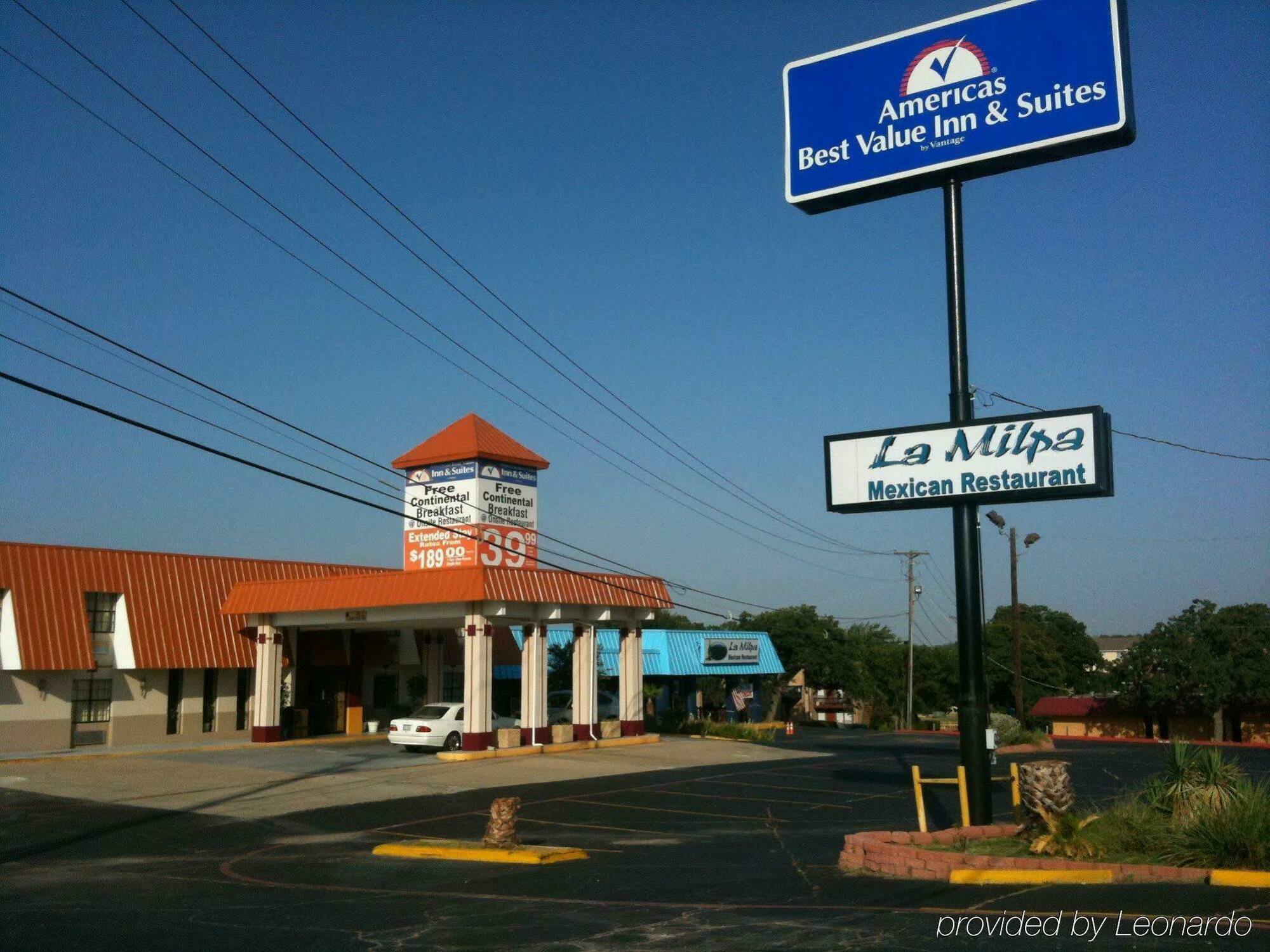 Economy Inn & Suites Denton Kültér fotó